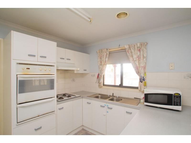 Flora Hill VIC 3550