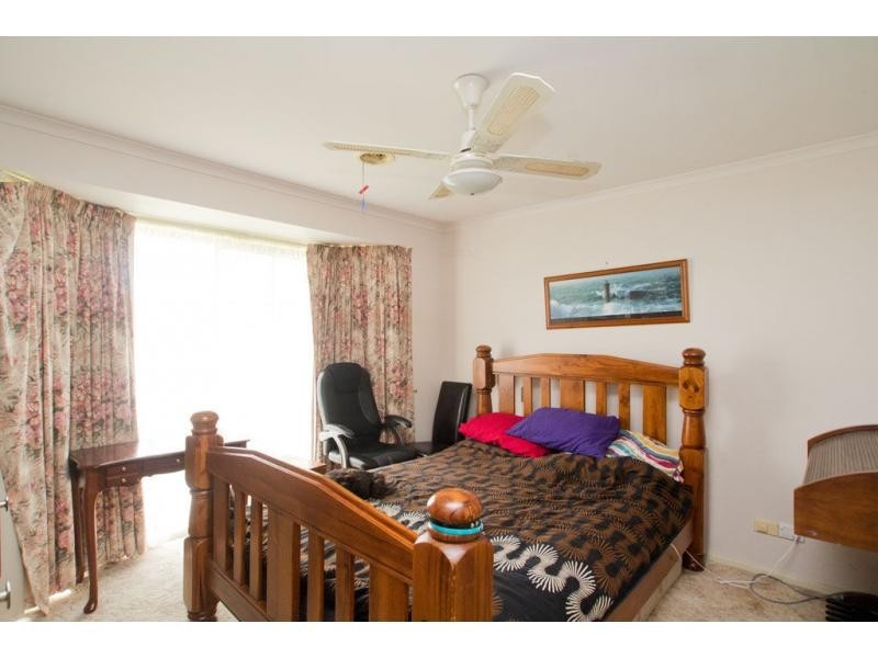 Flora Hill VIC 3550