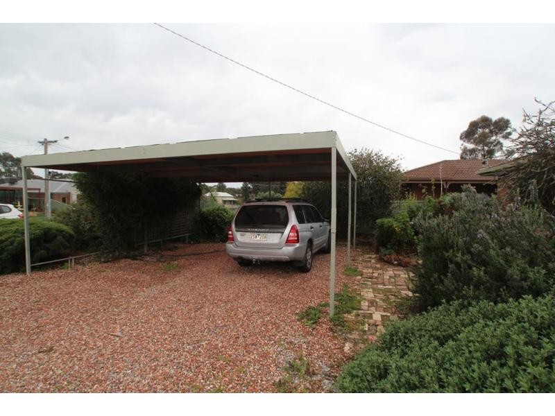 10 Orlando Street, Eaglehawk VIC 3556