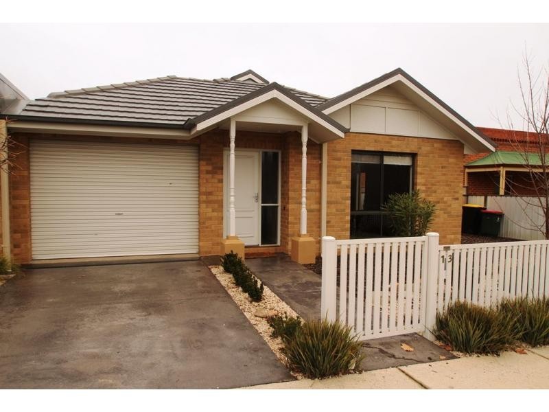 13 Plumridge Street, White Hills VIC 3550