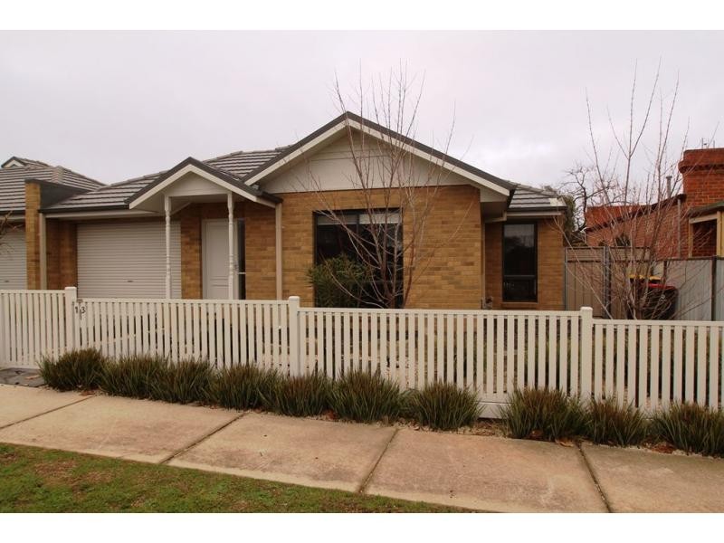 13 Plumridge Street, White Hills VIC 3550