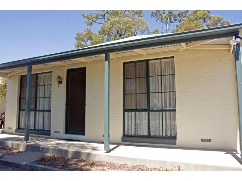 2/12 Race Street, Flora Hill VIC 3550