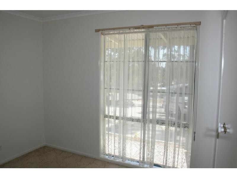 2/12 Race Street, Flora Hill VIC 3550