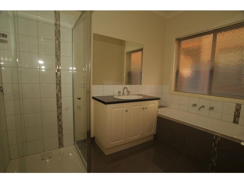 1/80 Condon Street, Kennington VIC 3550