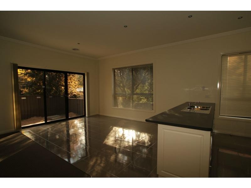 1/80 Condon Street, Kennington VIC 3550