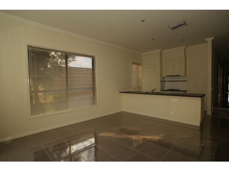 1/80 Condon Street, Kennington VIC 3550