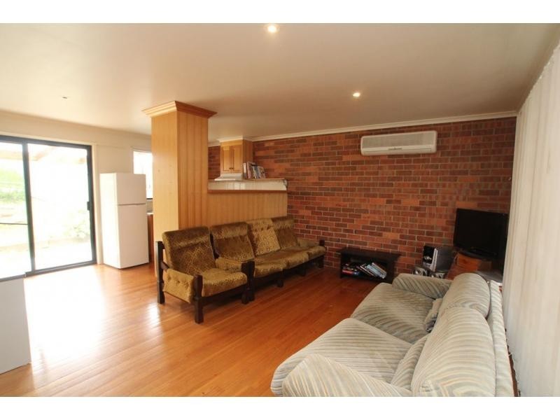 Unit 4/103 Osborne Street, Flora Hill VIC 3550