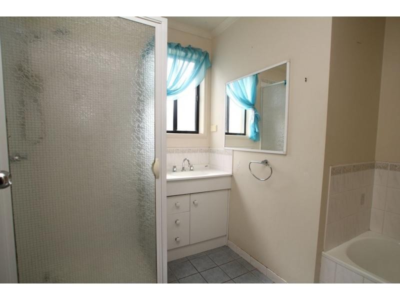 Unit 4/103 Osborne Street, Flora Hill VIC 3550