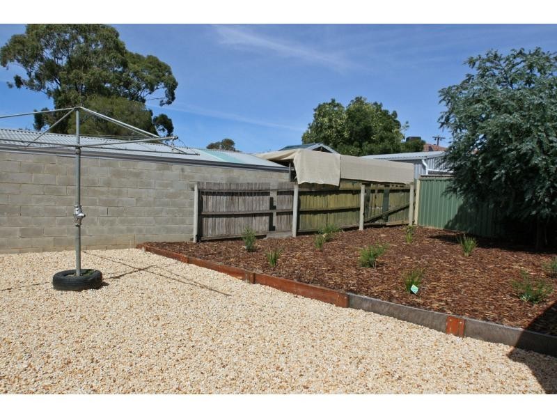 26 Truscott Avenue, California Gully VIC 3556