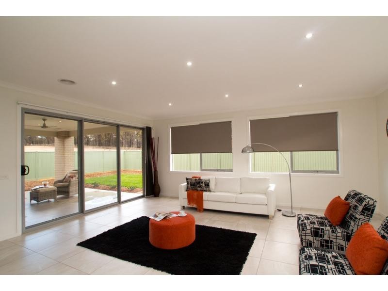 12 McConnellBBB Drive, Junortoun VIC 3551