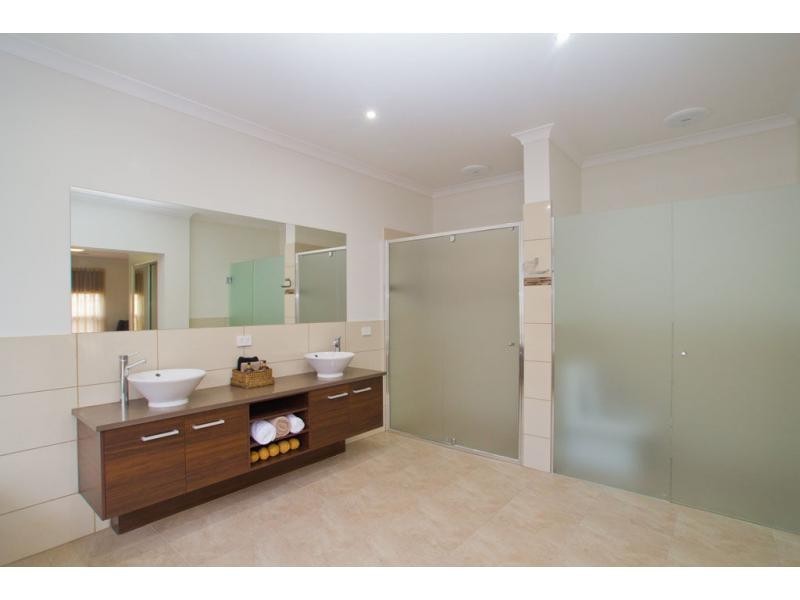 12 McConnellBBB Drive, Junortoun VIC 3551