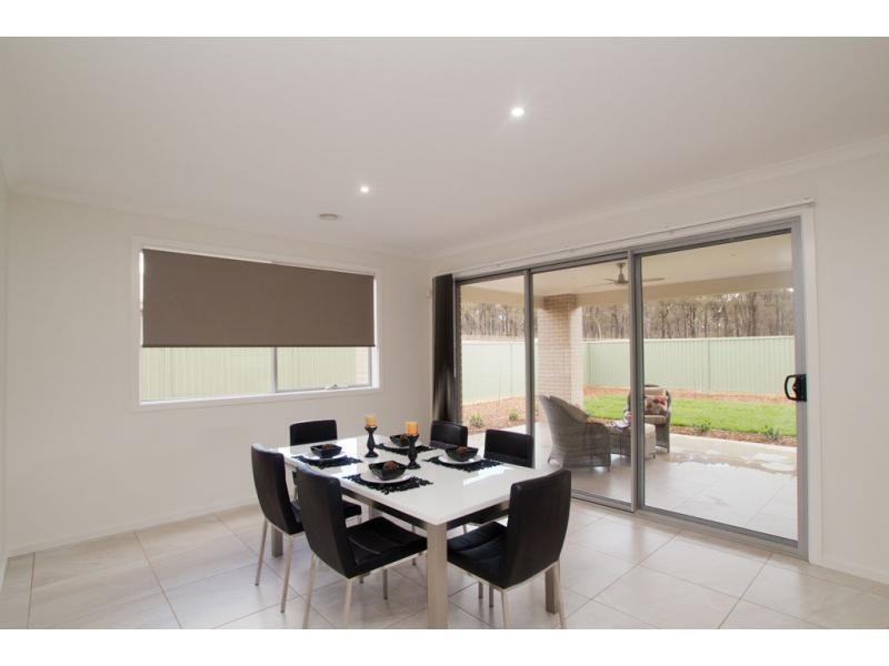 12 McConnellBBB Drive, Junortoun VIC 3551