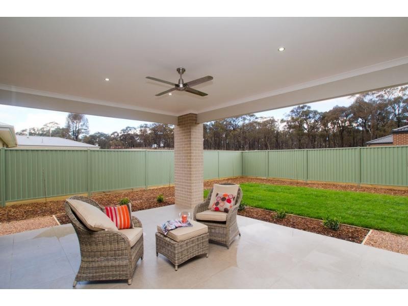 12 McConnellBBB Drive, Junortoun VIC 3551