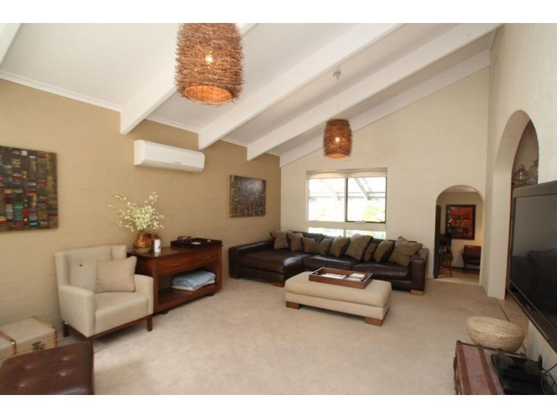 5 Maxwell Crescent, Strathdale VIC 3550