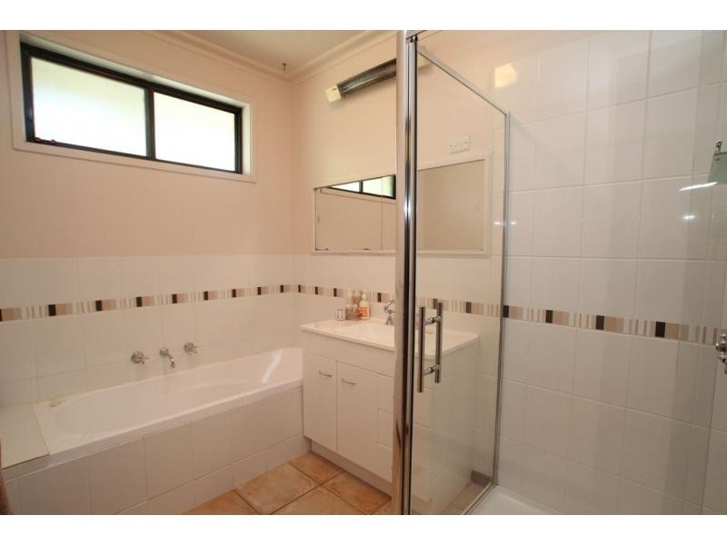 5 Maxwell Crescent, Strathdale VIC 3550