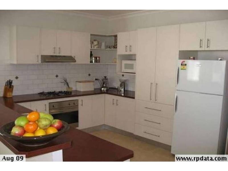 14 Russell Street, Quarry Hill VIC 3550