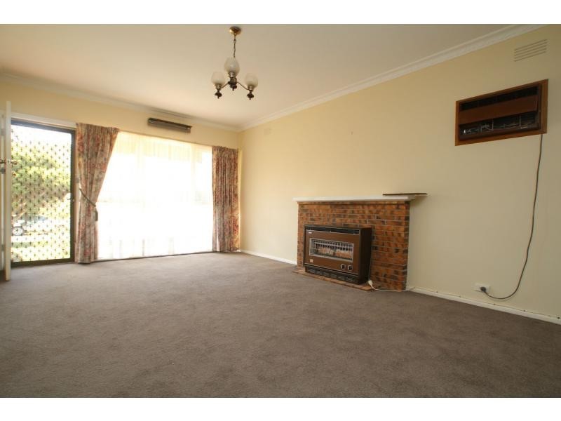 54 Helm Street, Kangaroo Flat VIC 3555