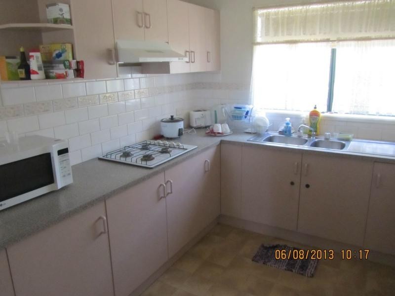 2./12 Race Street, Flora Hill VIC 3550