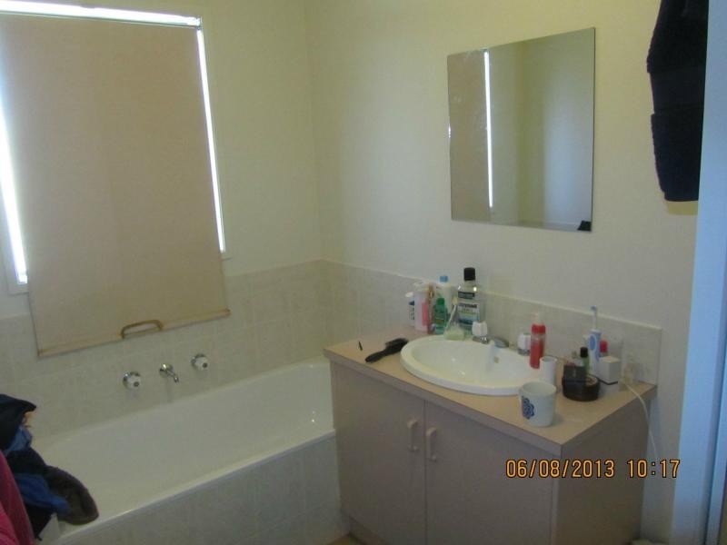 2./12 Race Street, Flora Hill VIC 3550