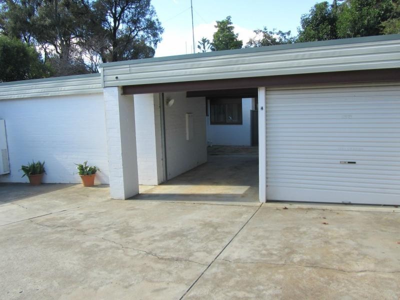 4/12 Harpin Street, Strathdale VIC 3550