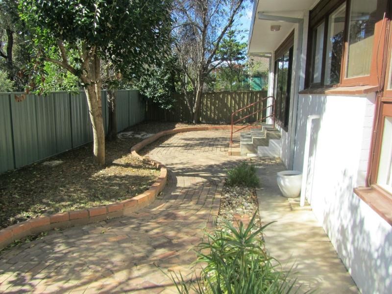 4/12 Harpin Street, Strathdale VIC 3550