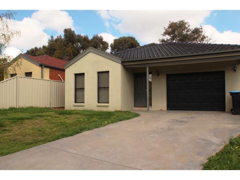 10A. Devon Close, Strathdale VIC 3550