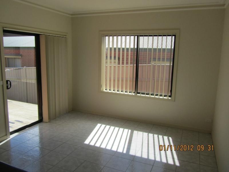 1./7 Bottlebrush Court, Strathdale VIC 3550