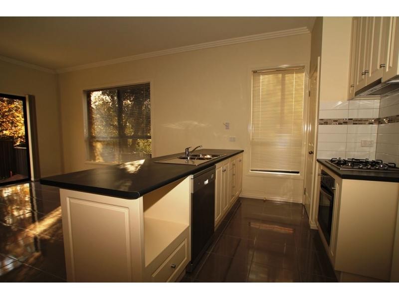 1/80 Condon Street, Kennington VIC 3550