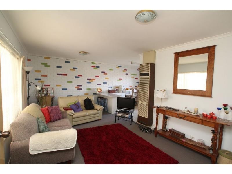 Unit 3/2 Sandhurst Road, California Gully VIC 3556