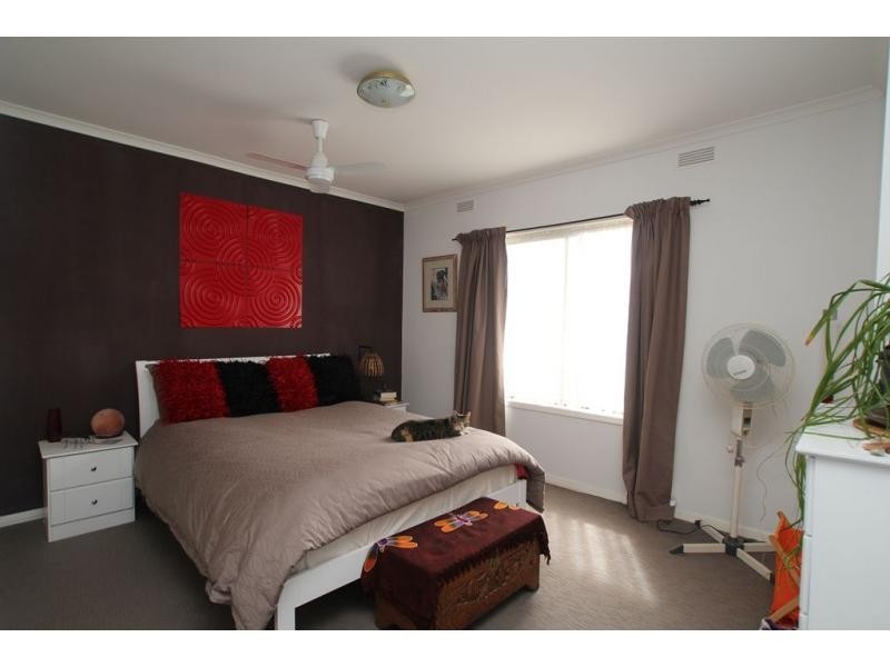 Unit 3/2 Sandhurst Road, California Gully VIC 3556