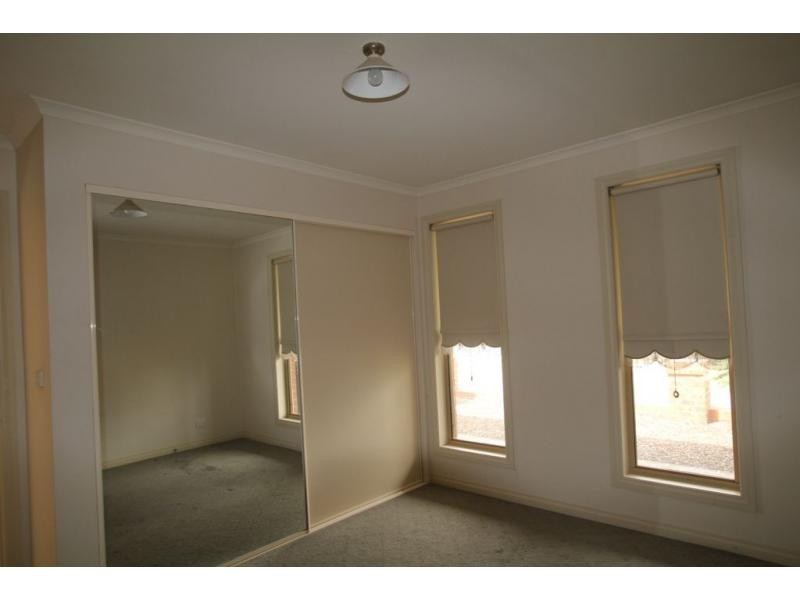 1/1 Craig Street, Long Gully VIC 3550