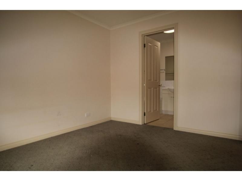 1/1 Craig Street, Long Gully VIC 3550