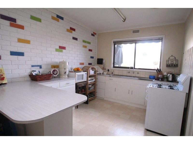 Unit 3/2 Sandhurst Road, California Gully VIC 3556