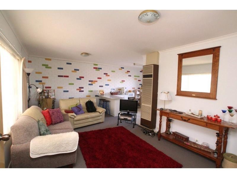 Unit 3/2 Sandhurst Road, California Gully VIC 3556