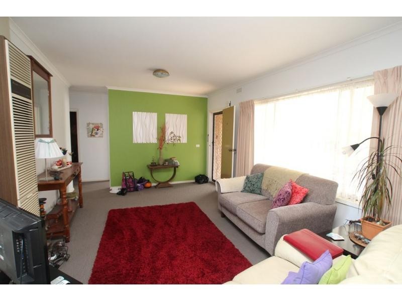 Unit 3/2 Sandhurst Road, California Gully VIC 3556