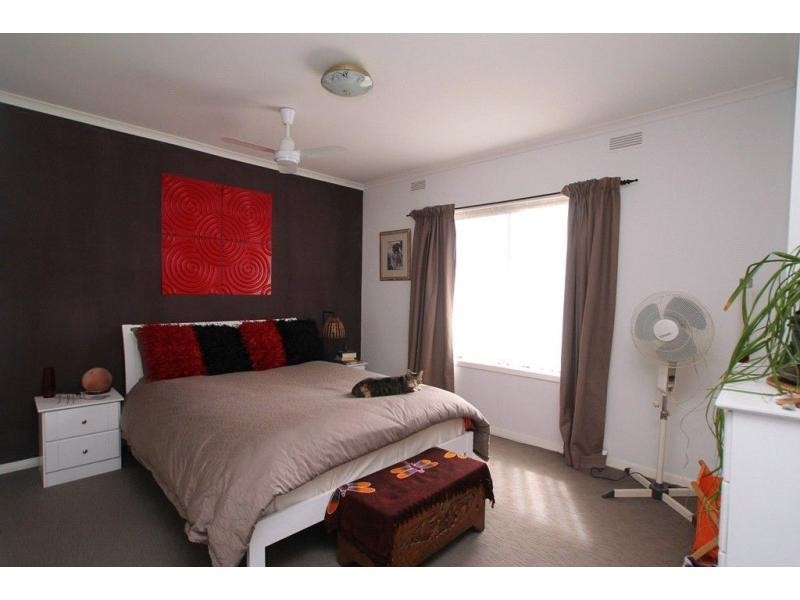 Unit 3/2 Sandhurst Road, California Gully VIC 3556