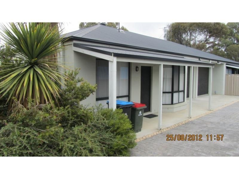 1./82 Sternberg Street, Kennington VIC 3550