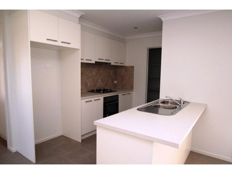 4 Trinity Way, Epsom VIC 3551