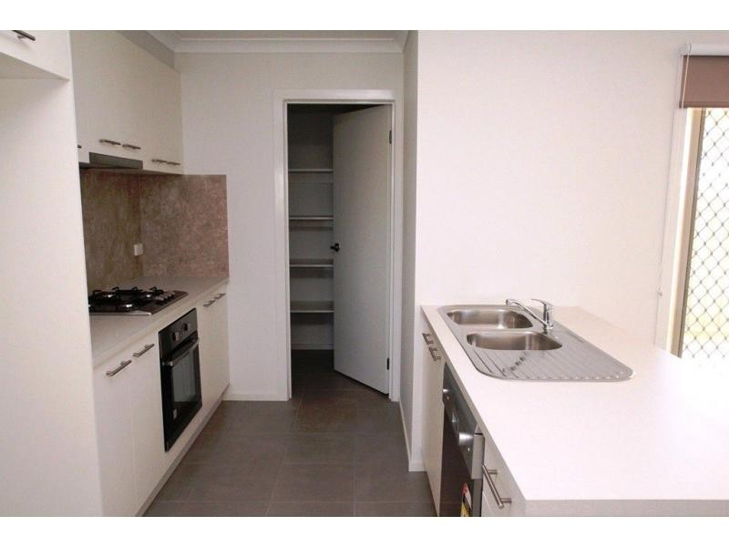 4 Trinity Way, Epsom VIC 3551