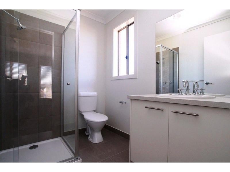 4 Trinity Way, Epsom VIC 3551