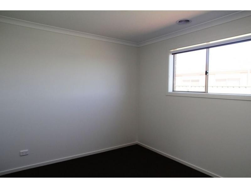 4 Trinity Way, Epsom VIC 3551