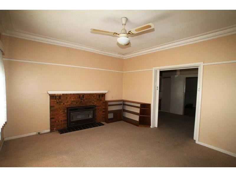 4 Bendigo Crescent, Flora Hill VIC 3550