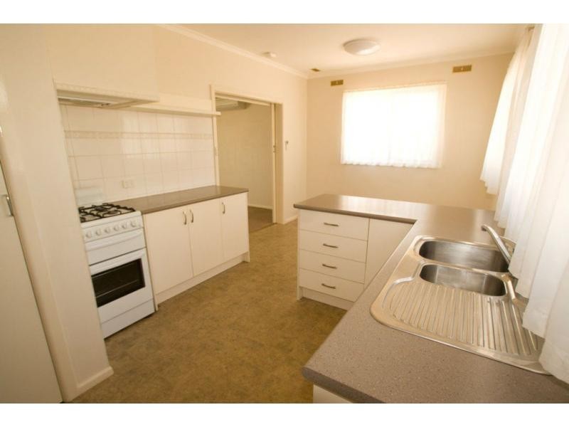 12. Race Street, Flora Hill VIC 3550