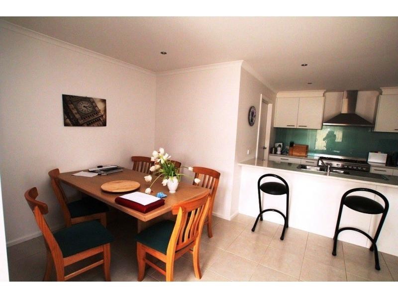 3 Lorne Terrace, Flora Hill VIC 3550