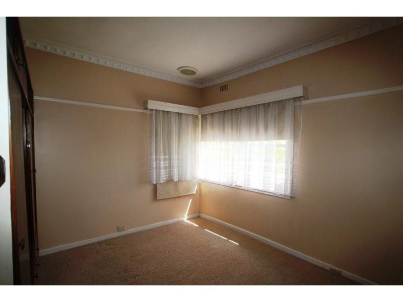 4 Bendigo Crescent, Flora Hill VIC 3550