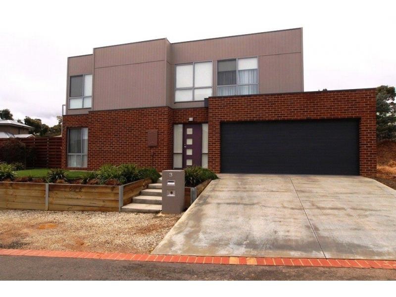 3 Lorne Terrace, Flora Hill VIC 3550