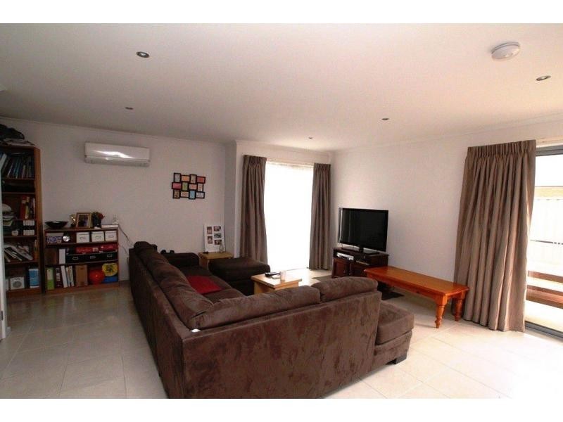 3 Lorne Terrace, Flora Hill VIC 3550