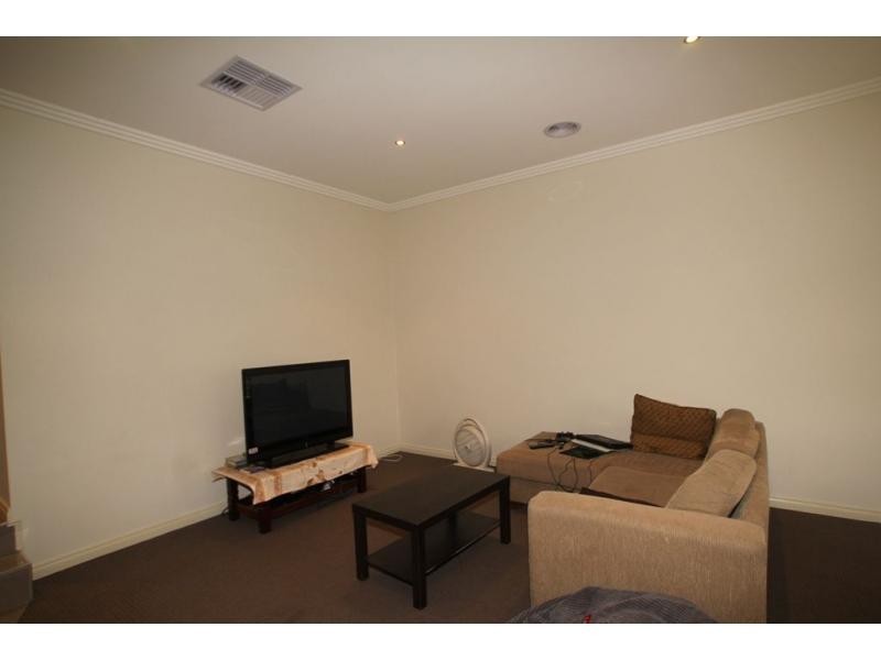 11A. Ewing Avenue, Flora Hill VIC 3550