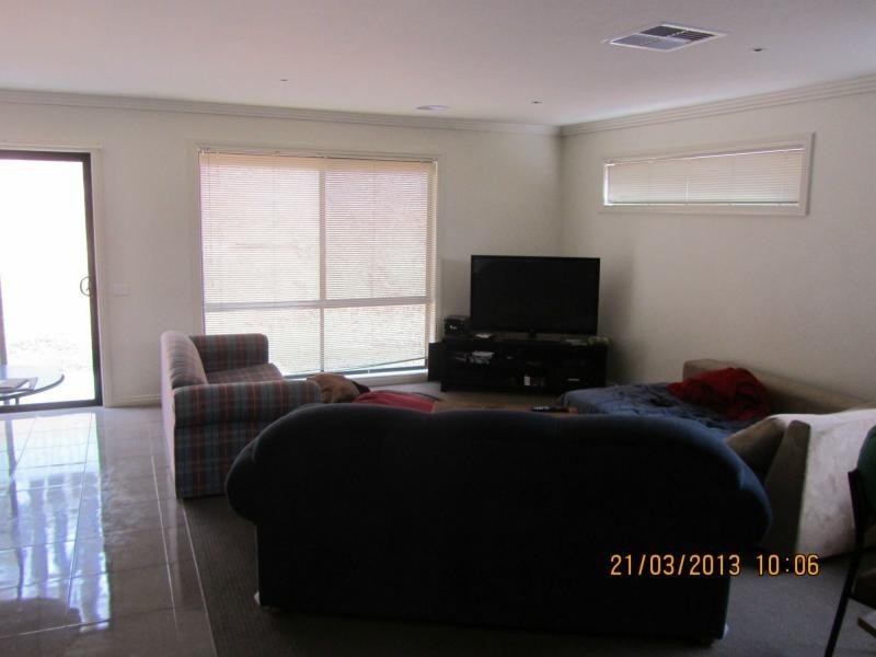 5B. Vincent Drive, Kennington VIC 3550
