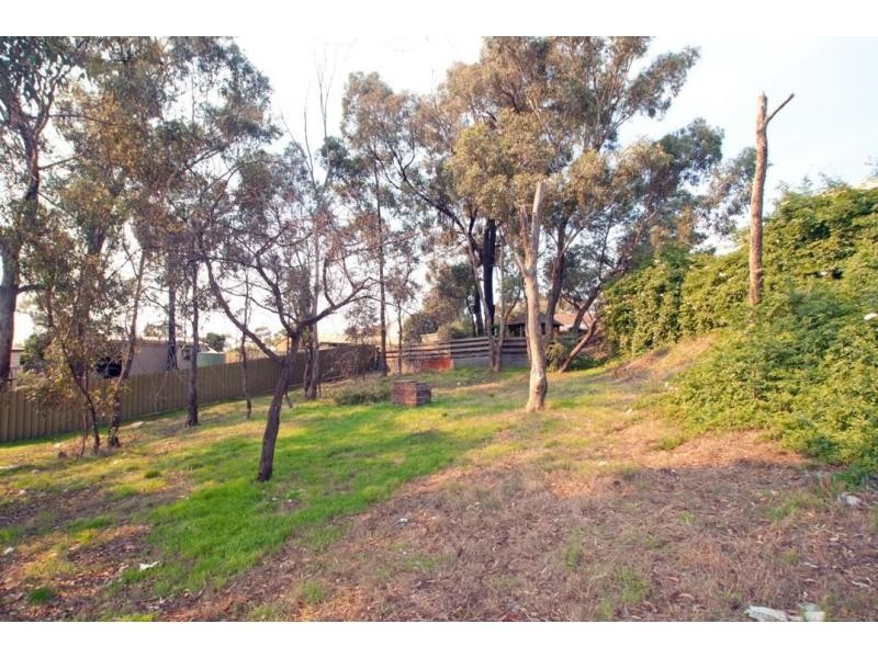 3 Hillview Street, Kennington VIC 3550